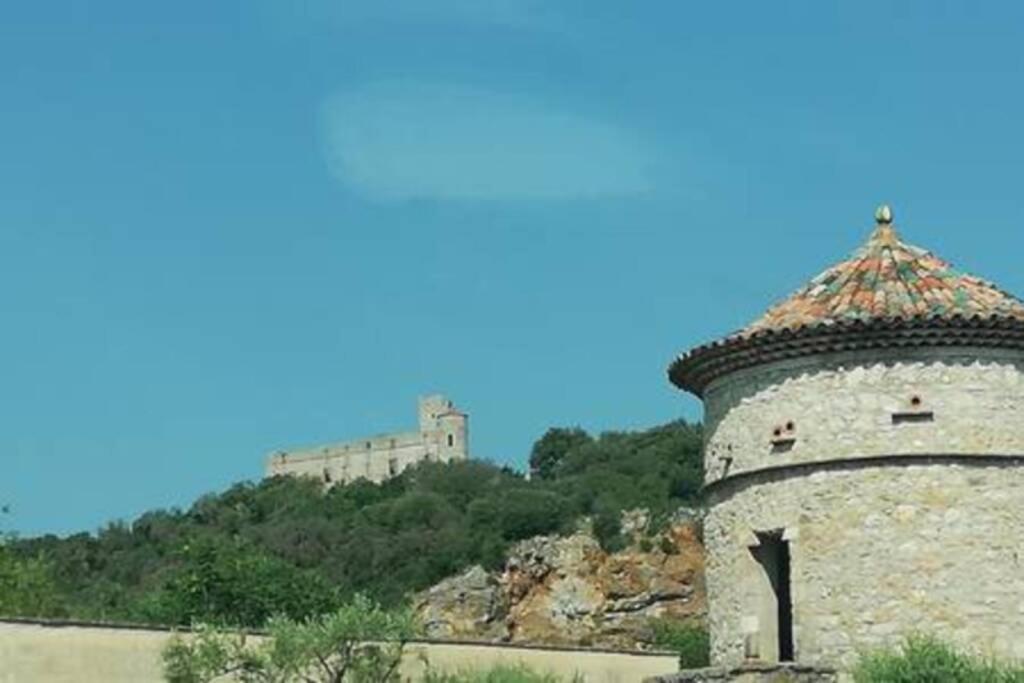 Charmant Chalet Pour 2 Personnes Spa Prive Massillargues-Attuech Kültér fotó